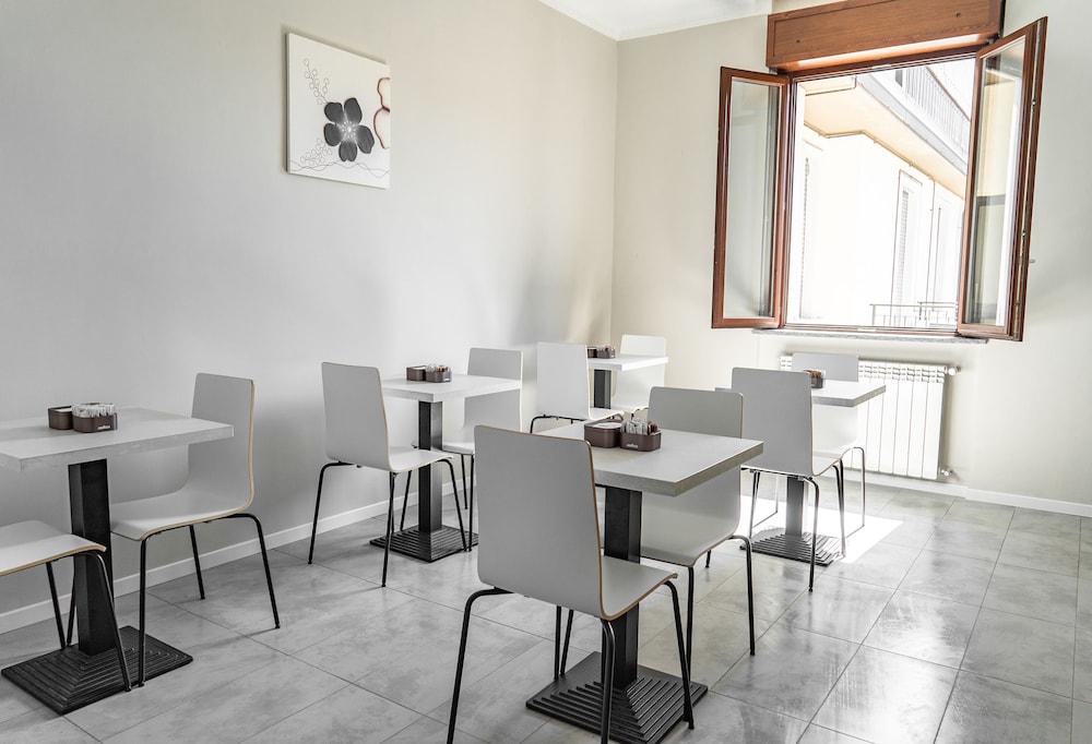 Golden Milano Hotel Luaran gambar