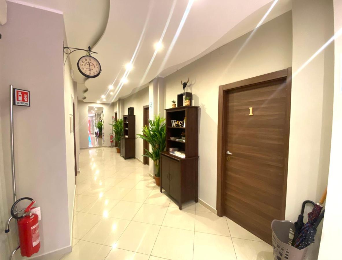 Golden Milano Hotel Luaran gambar