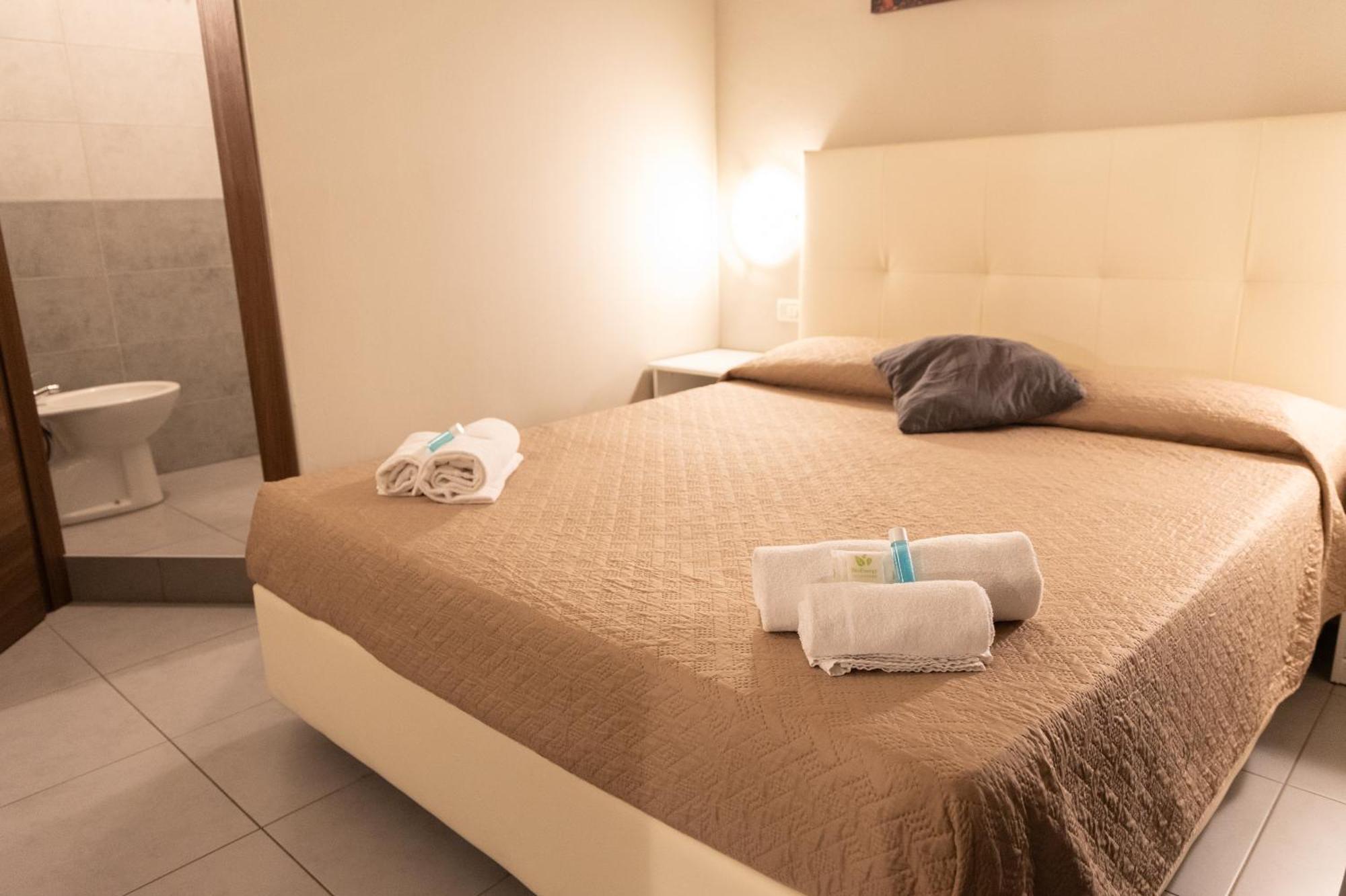 Golden Milano Hotel Luaran gambar